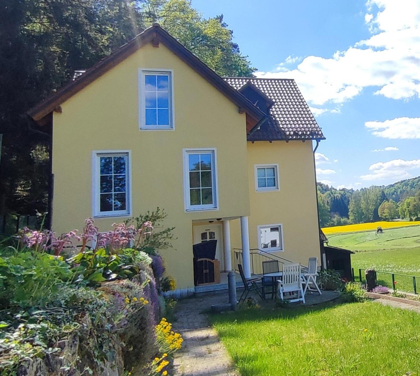 Ferienhaus Am Bach Mit Grossem Garten Deuerling Экстерьер фото