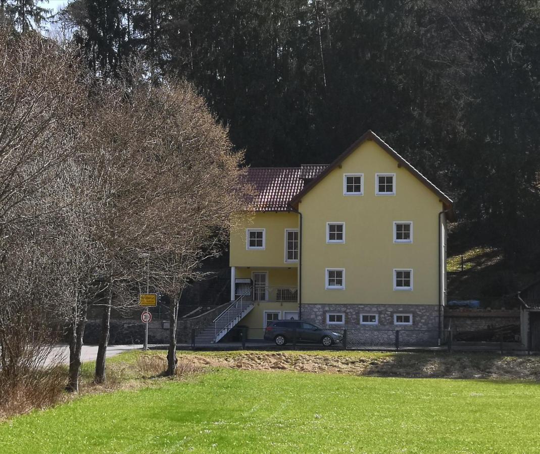 Ferienhaus Am Bach Mit Grossem Garten Deuerling Экстерьер фото