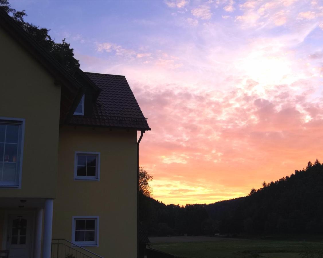 Ferienhaus Am Bach Mit Grossem Garten Deuerling Экстерьер фото
